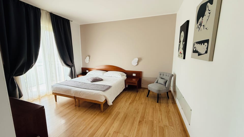 Premium bedding, down comforters, pillowtop beds, soundproofing