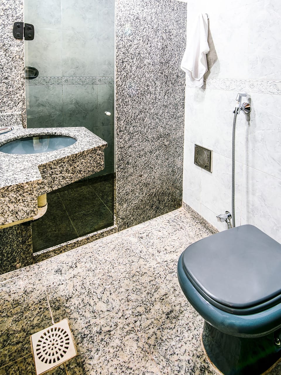 Shower, free toiletries, towels, soap