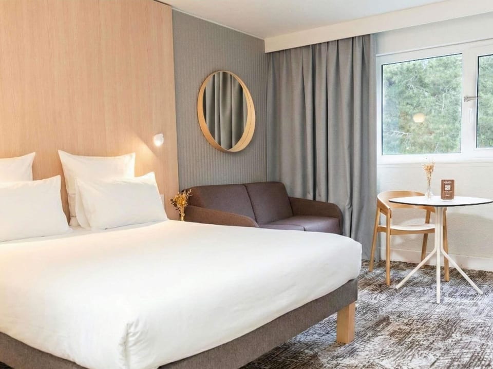 Superior Room, 1 Double Bed with Sofa bed | 1 bedroom, memory foam beds, in-room safe, desk