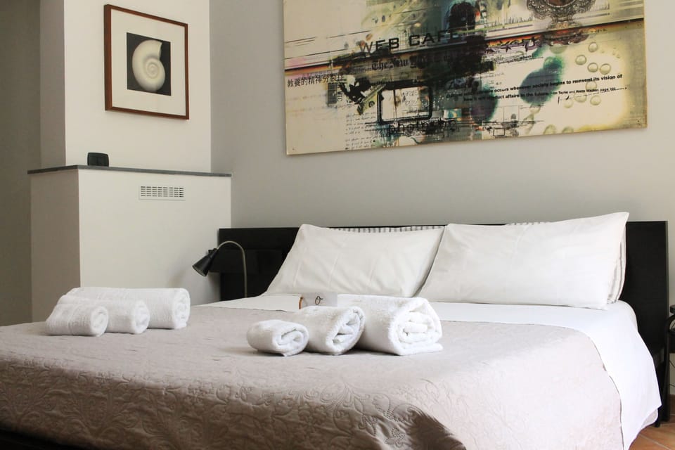 Comfort Double Room, 1 Queen Bed | Premium bedding, individually decorated, individually furnished, desk