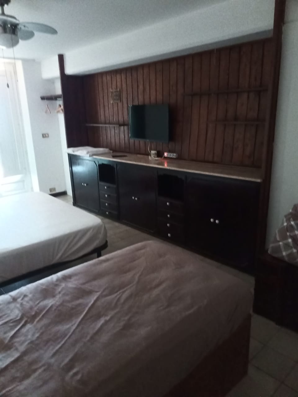 Triple Room (Breakfast Excluded) with Private Bathroom | Desk, free WiFi