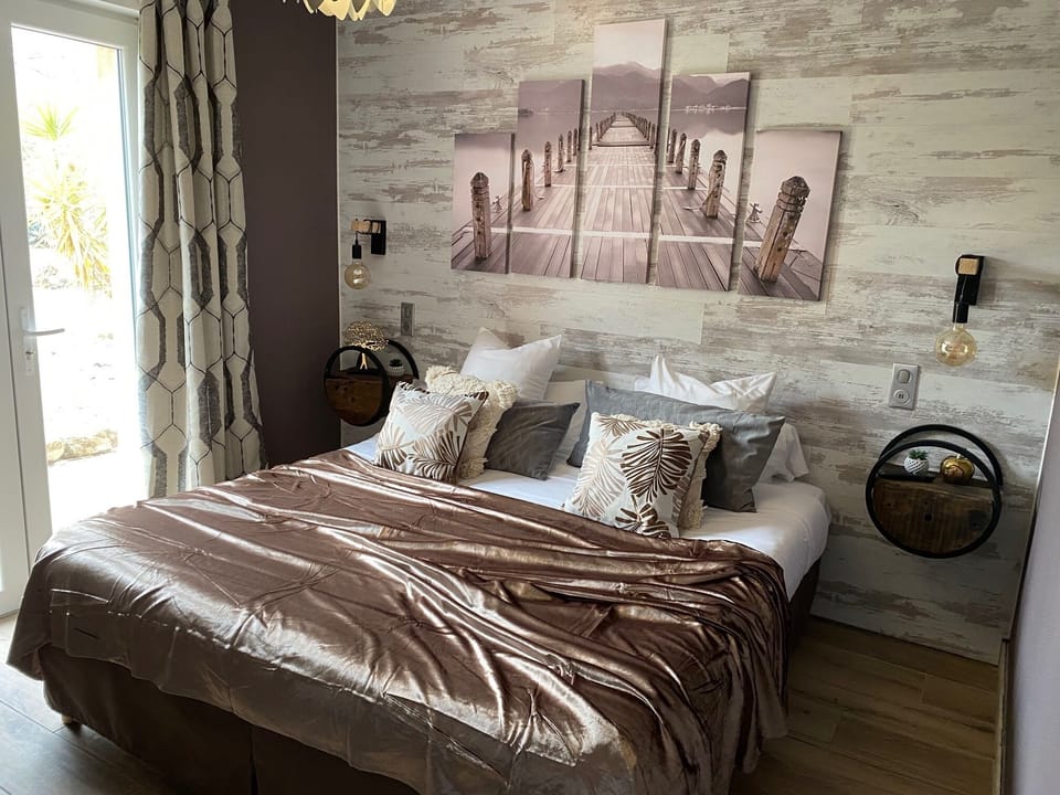 Premium Double Room | Premium bedding, desk, laptop workspace, soundproofing