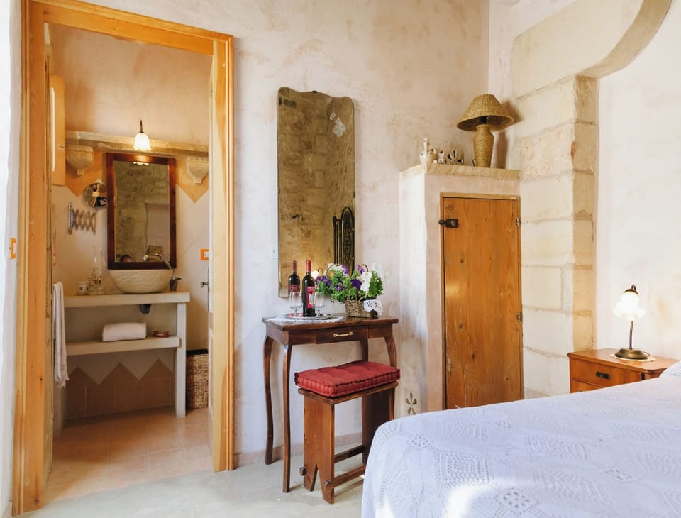 Standard Double Room | Free WiFi, bed sheets, wheelchair access