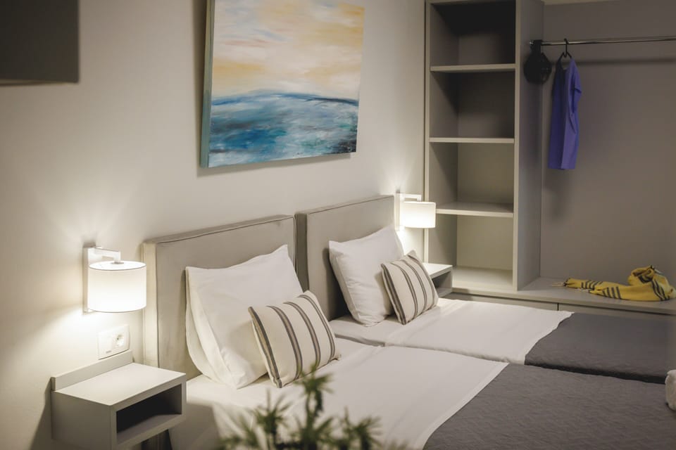 Standard Studio (Twin) | Free WiFi, bed sheets