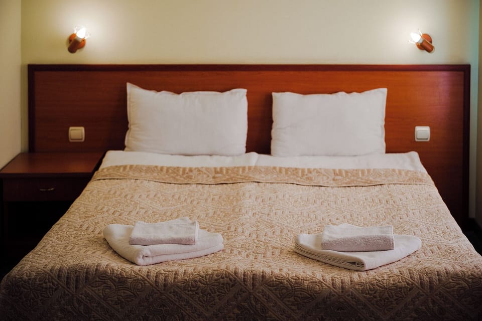 Standard Double Room, Balcony | Desk, soundproofing, iron/ironing board, free WiFi