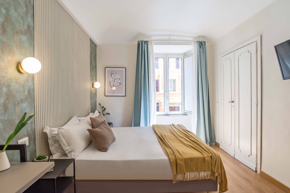 Double Room | Premium bedding, minibar, in-room safe, desk