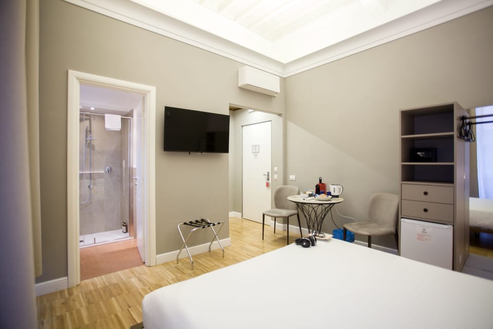 Classic Double Room | Down comforters, pillowtop beds, minibar, in-room safe