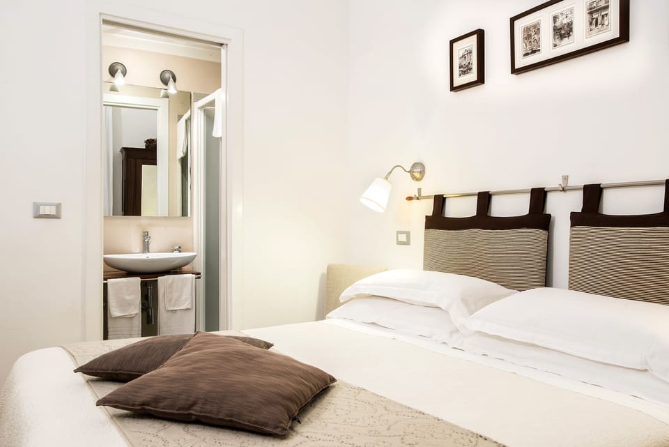 Double or Twin Room | Bathroom | Hair dryer, bidet, towels