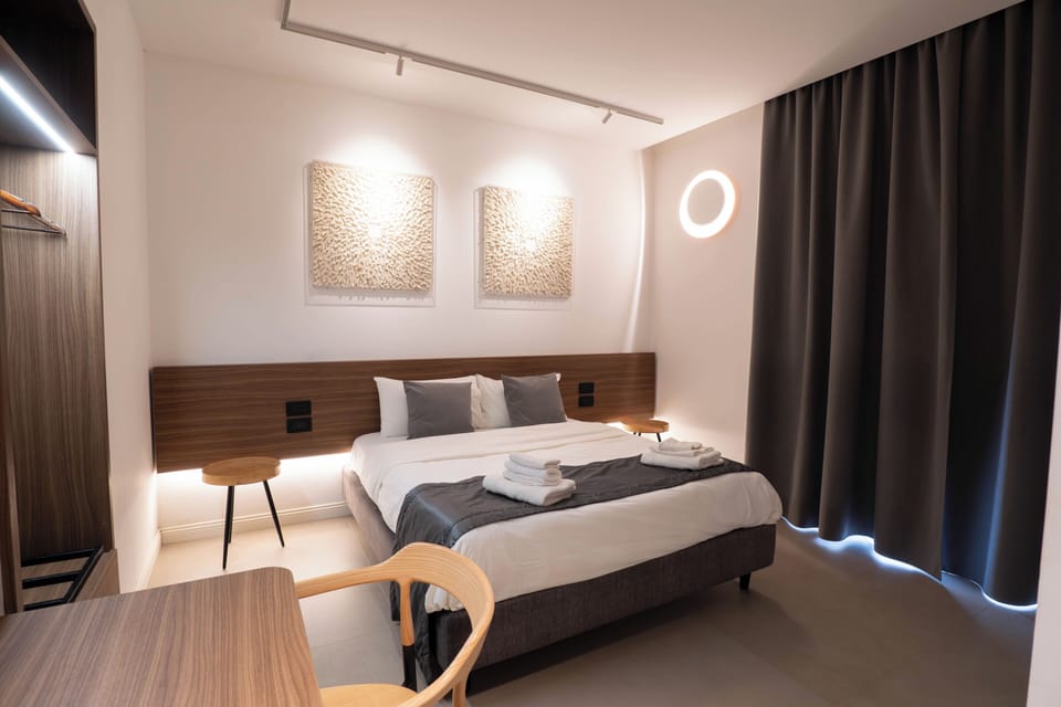 Elite Double Room, Non Smoking | Egyptian cotton sheets, premium bedding, down comforters, pillowtop beds