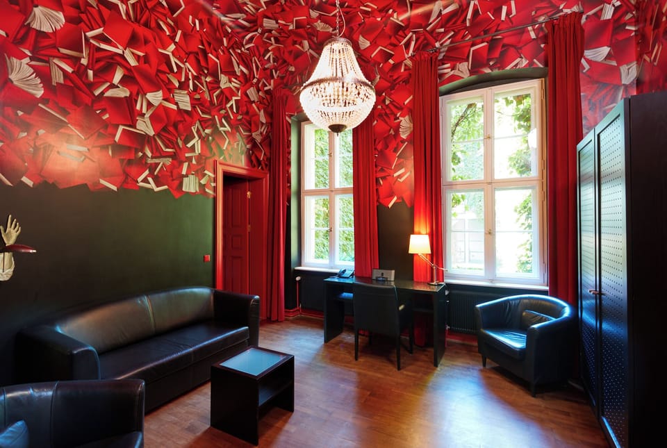 Junior Room | In-room safe, individually furnished, soundproofing, iron/ironing board