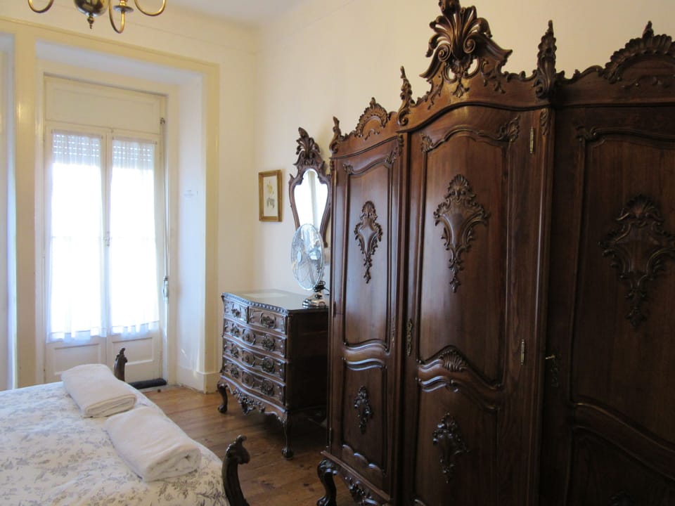 Select Comfort beds, individually decorated, individually furnished