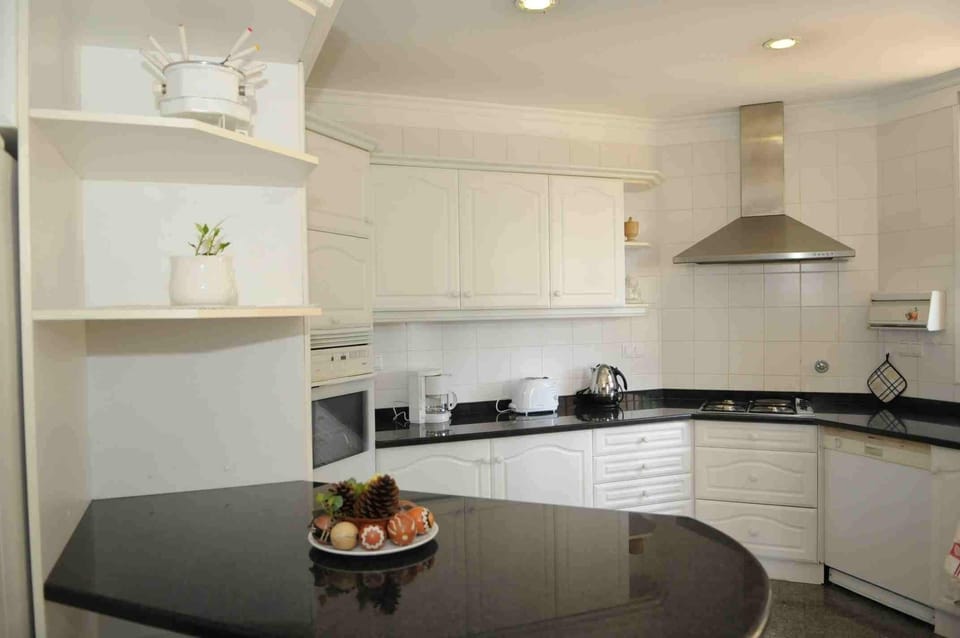 Villa, 4 Bedrooms, Private Pool, Ocean View | Private kitchen | Full-size fridge, microwave, stovetop, coffee/tea maker