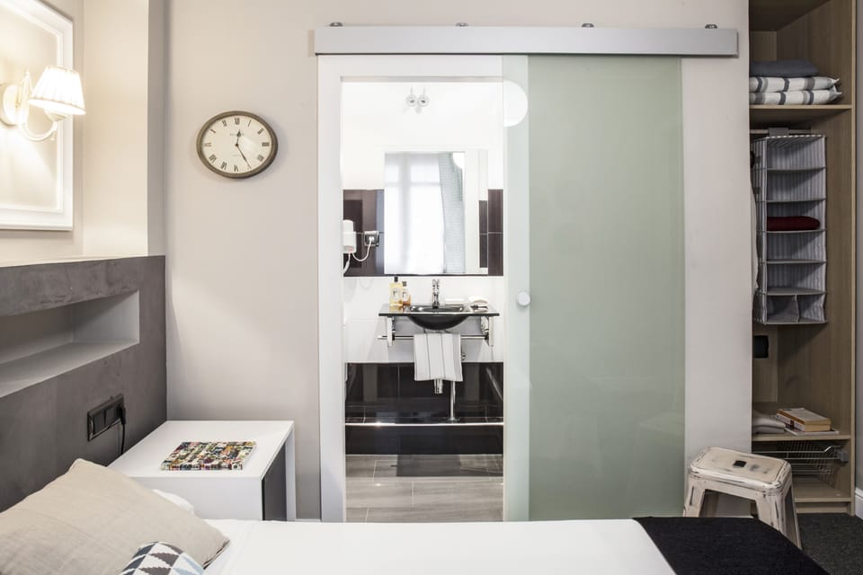 Standard Double or Twin Room | Cribs/infant beds, free WiFi