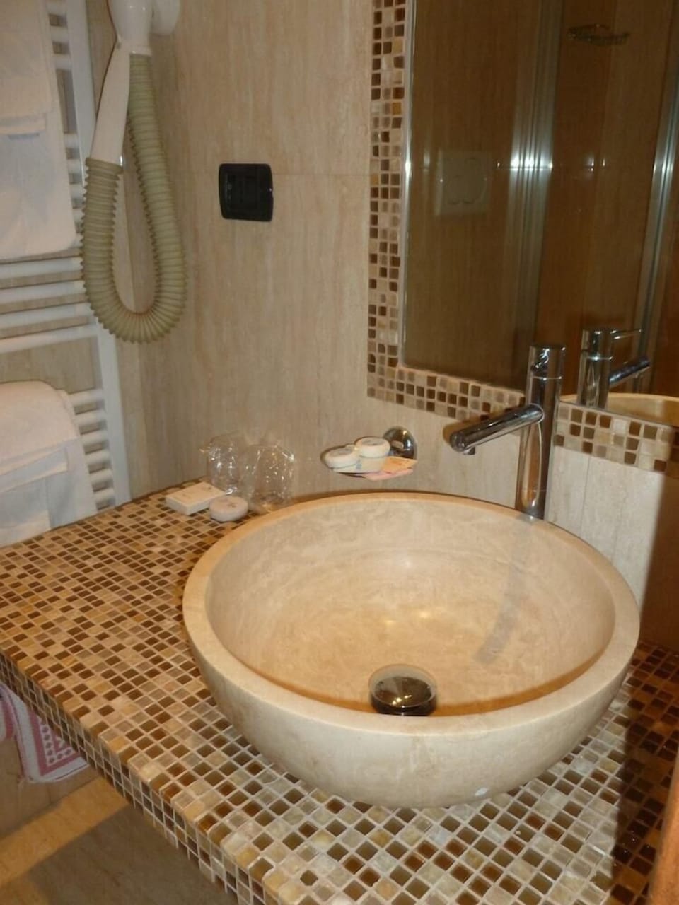Free toiletries, hair dryer, bidet, towels