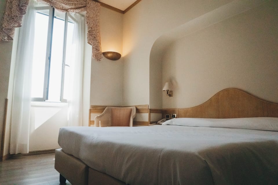 In-room safe, desk, soundproofing, cribs/infant beds