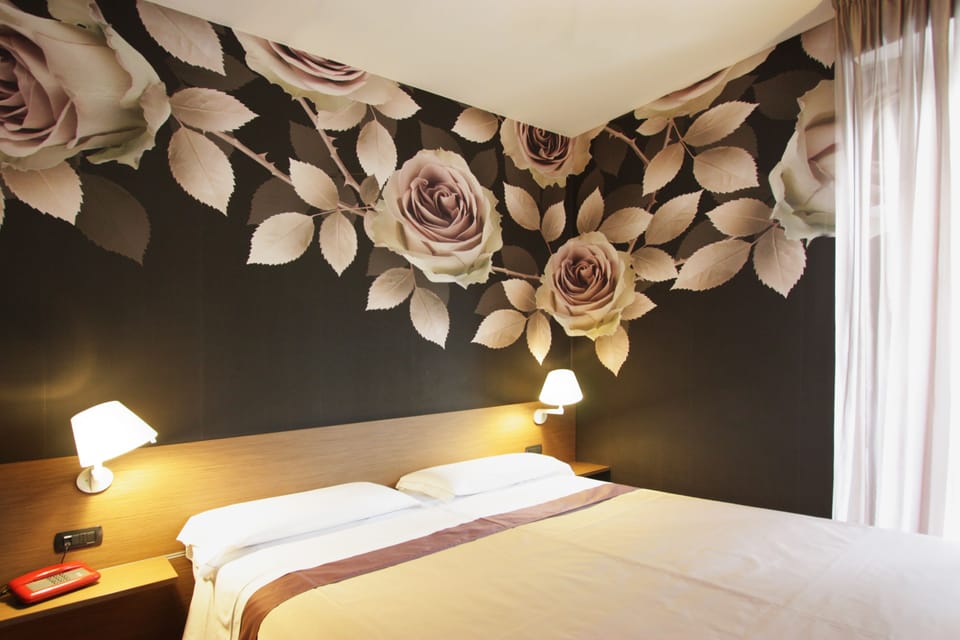 Double or Twin Room | Frette Italian sheets, premium bedding, down comforters