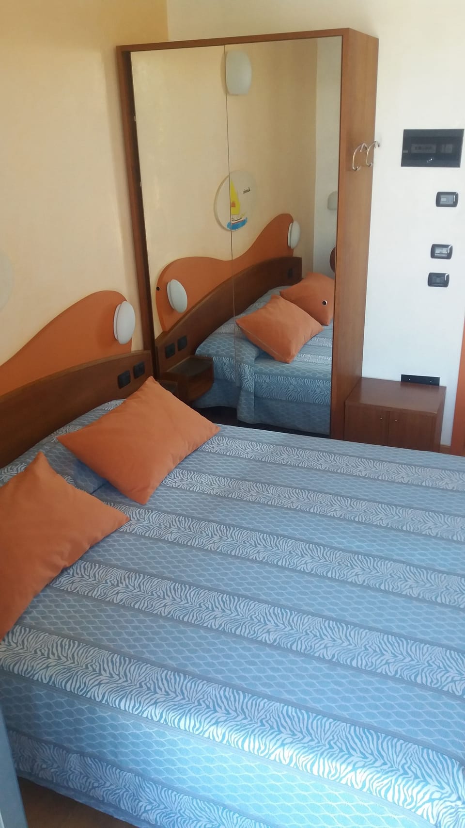 Double Room | Minibar, in-room safe, desk, soundproofing