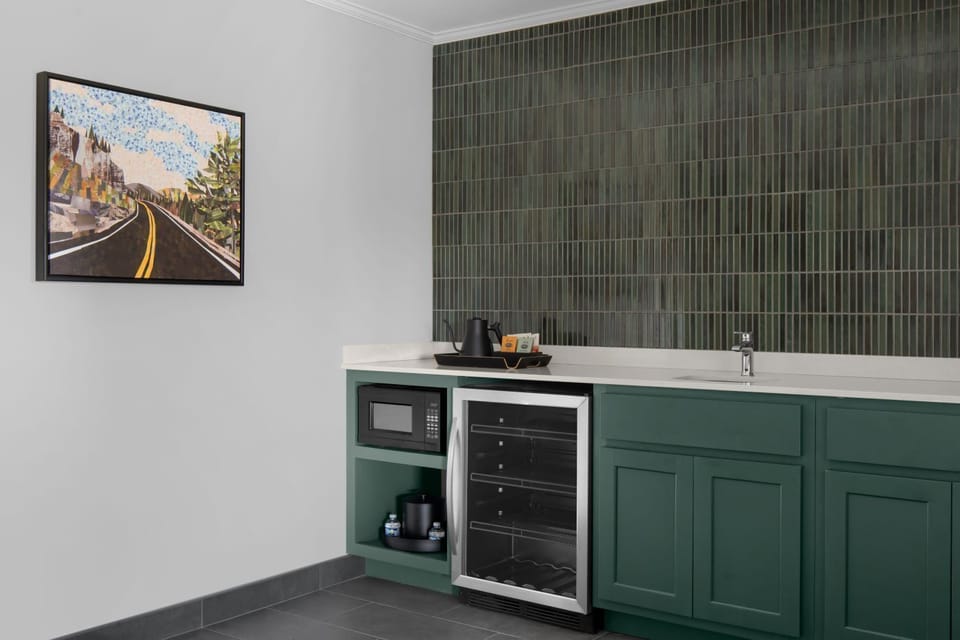 Suite (Casanova) | Premium bedding, in-room safe, desk, laptop workspace