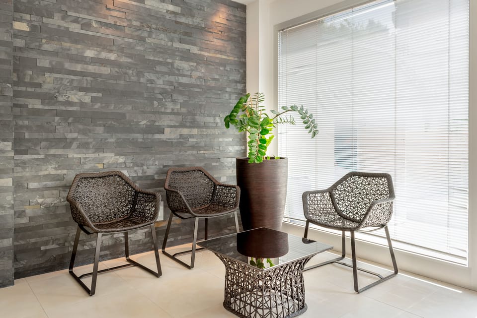 Couples treatment rooms, sauna, hot tub, steam room, body treatments