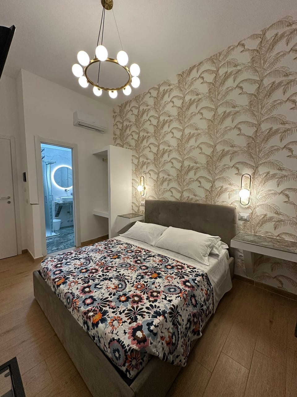 Desk, blackout drapes, free WiFi, bed sheets