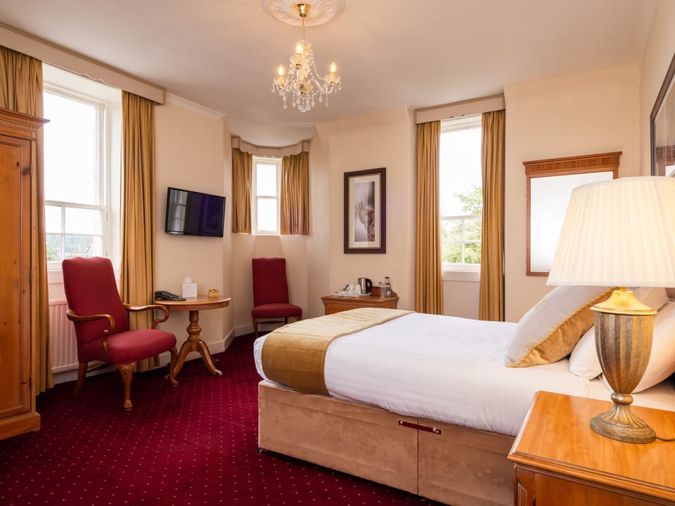 Desk, free WiFi, bed sheets, wheelchair access