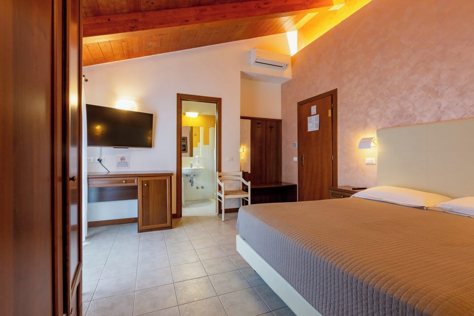 Superior Double Room, 1 Queen Bed, Balcony | In-room safe, blackout drapes, free WiFi, bed sheets