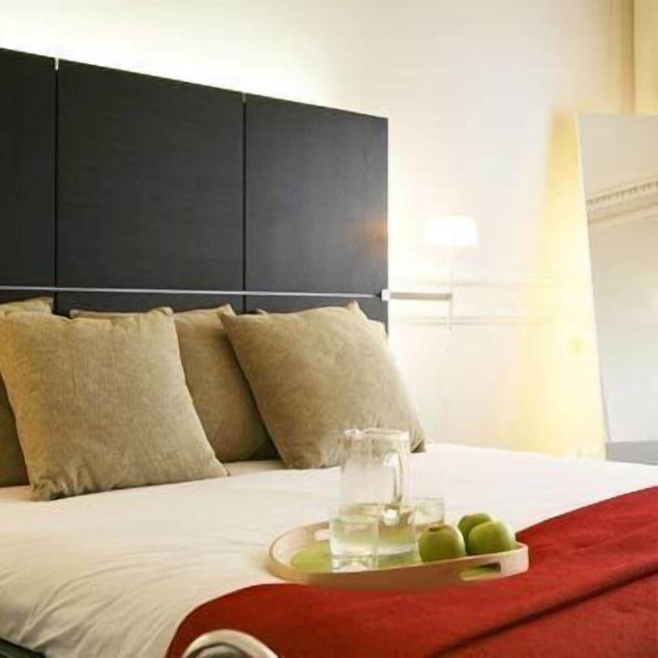 In-room safe, desk, iron/ironing board, free WiFi