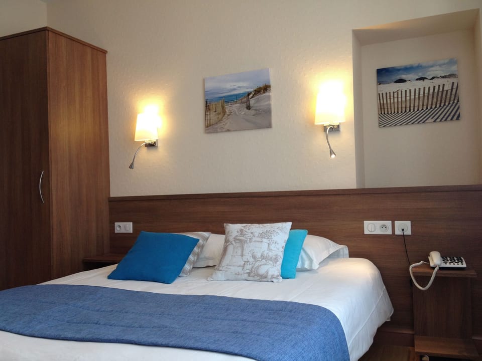 Comfort Room, Accessible, City View | Premium bedding, in-room safe, desk, blackout drapes
