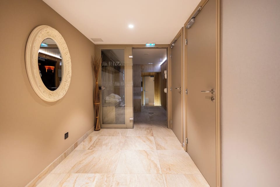 Sauna, hot tub, steam room, Turkish bath, body treatments