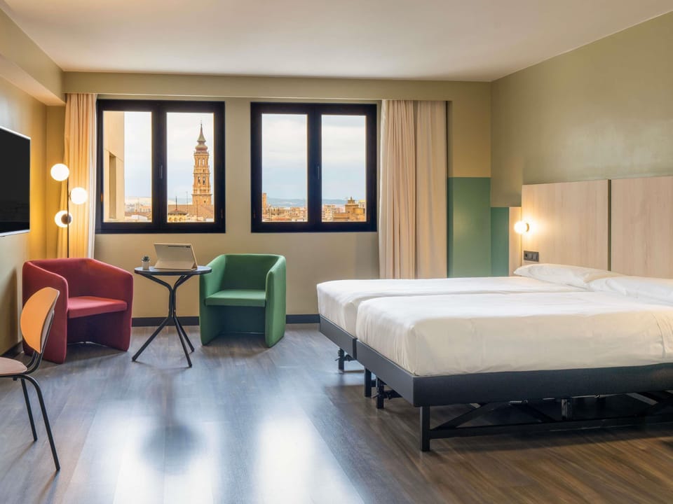 In-room safe, desk, free WiFi, bed sheets