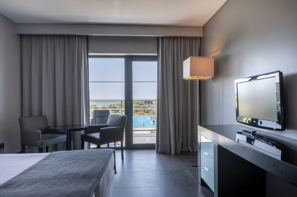 Minibar, in-room safe, desk, blackout drapes