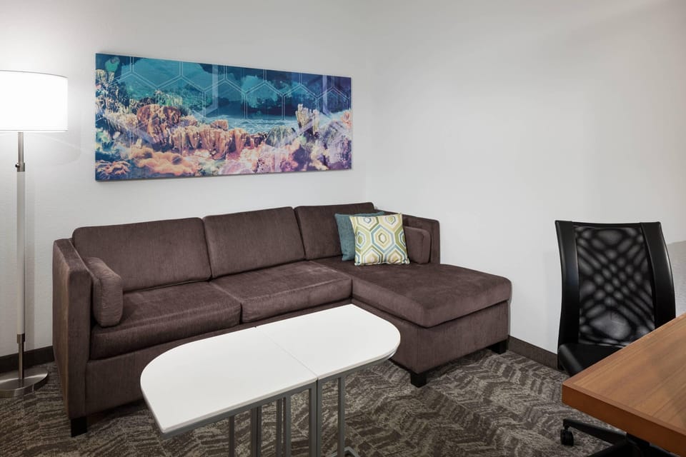 43-inch Smart TV with digital channels, TV, Netflix