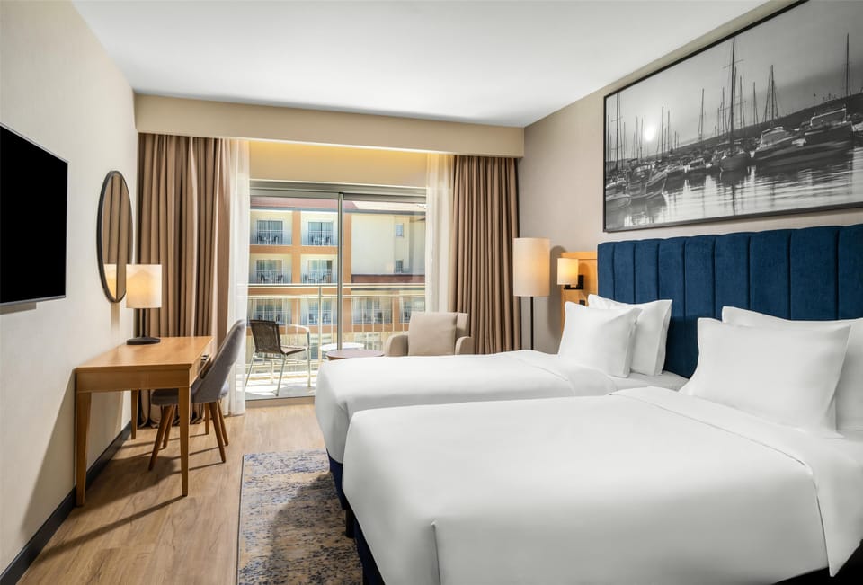 1 bedroom, premium bedding, minibar, desk