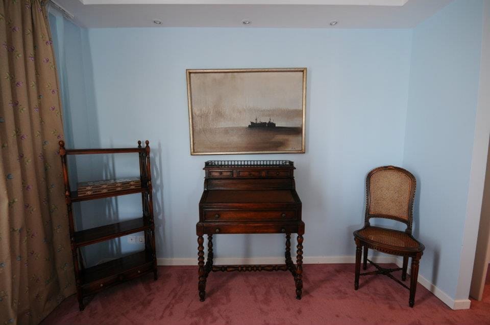 Suite, Sea View | Living area | TV