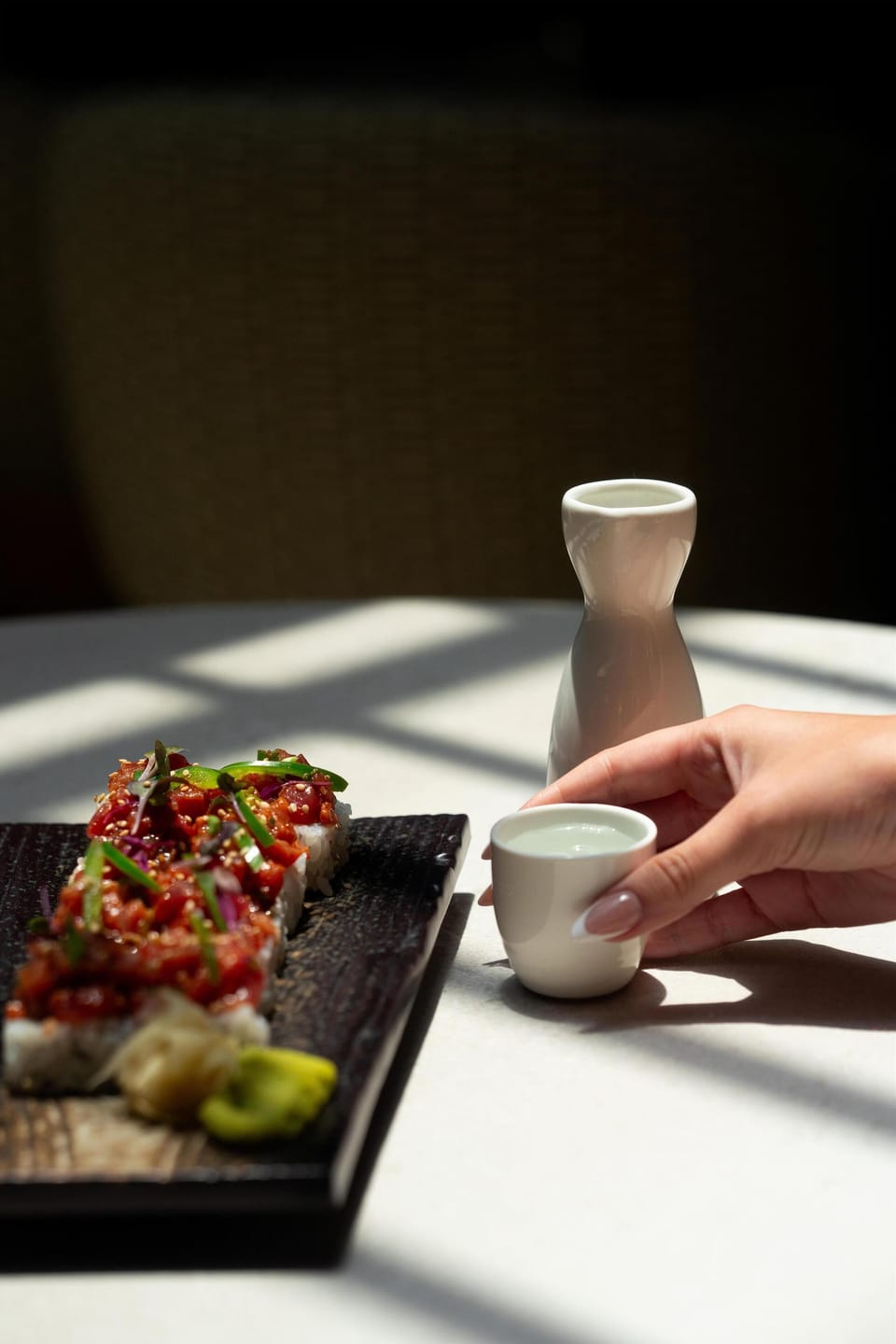 4 restaurants; breakfast, lunch, and dinner served