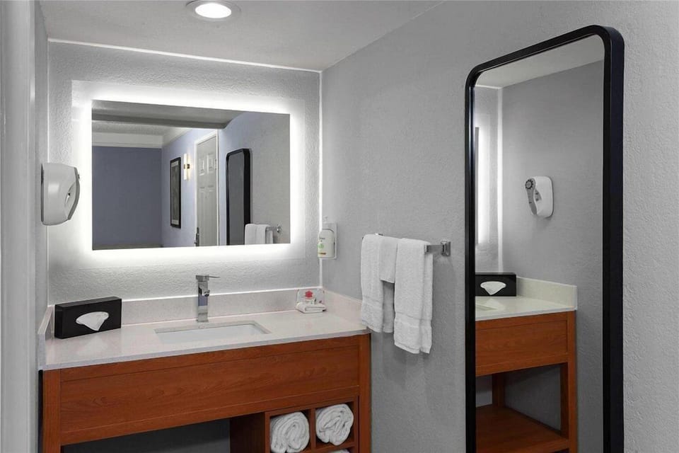 La Quinta Inn by Wyndham Champaign Hotel in Champaign