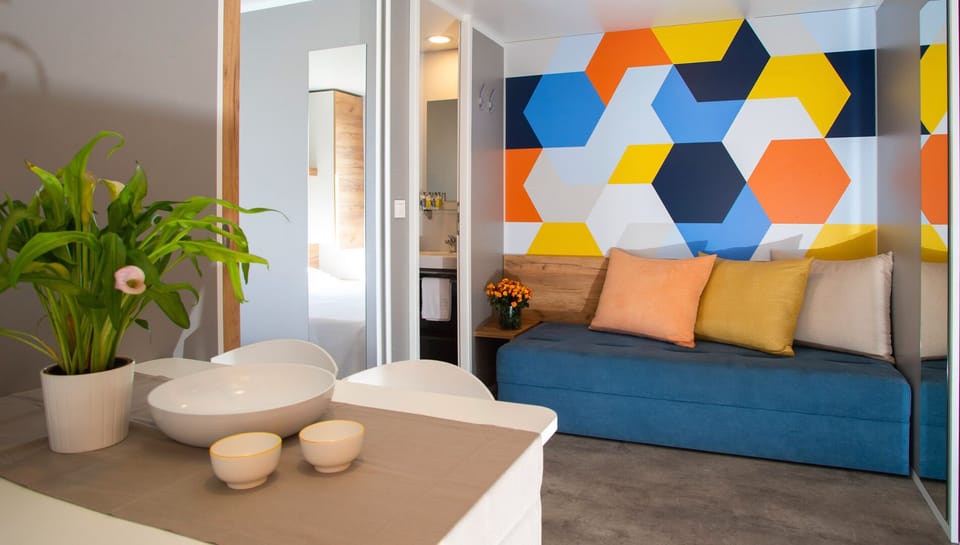 Panoramic Bungalow, 1 Bedroom | Living area