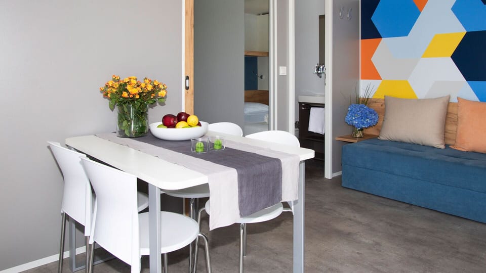 Panoramic Bungalow, 1 Bedroom | Living area