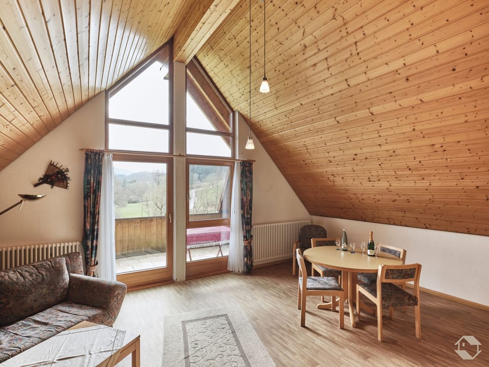 Penthouse Mountain View with loggia, excl. breakfast (100sqm, 1 double and 1 single bed) | In-room safe, desk, laptop workspace, blackout drapes