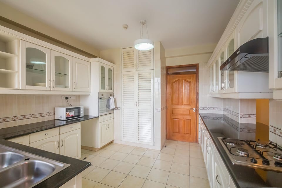 Apartment, 1 Bedroom | Private kitchen | Coffee/tea maker, stovetop, electric kettle