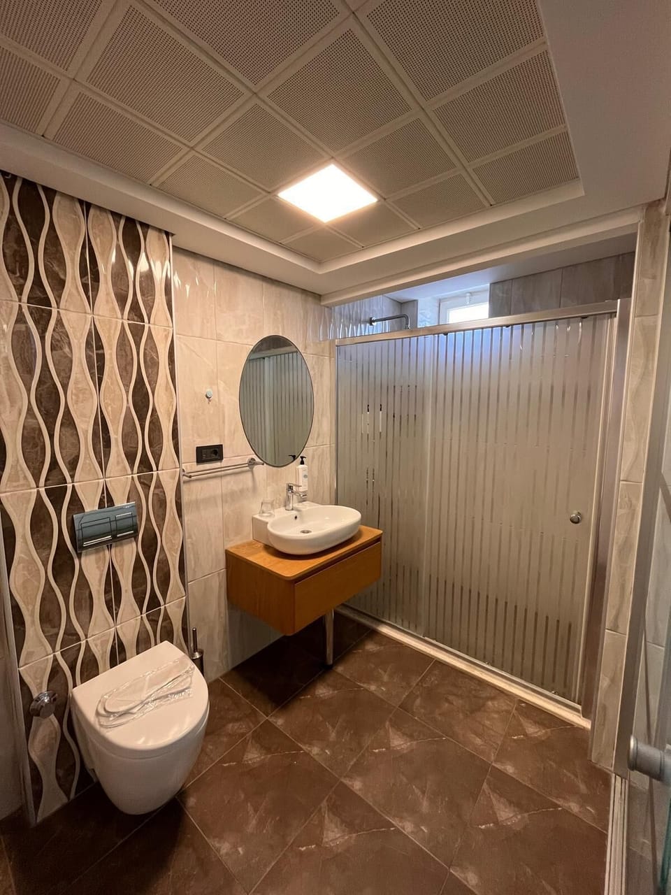 Triple Room, Half Basement | Bathroom | Shower, rainfall showerhead, free toiletries, hair dryer