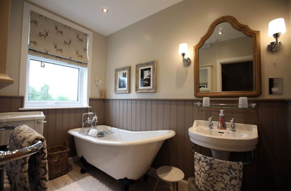 Double Room, Private Bathroom | Bathroom | Towels