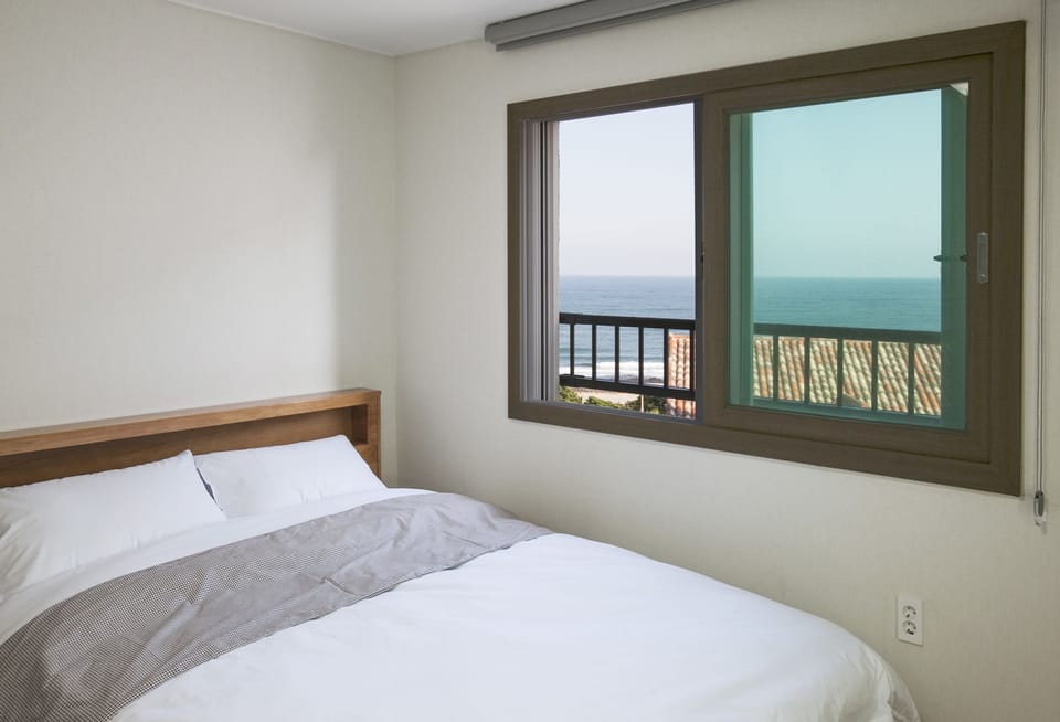Deluxe Room, Ocean View | Free WiFi