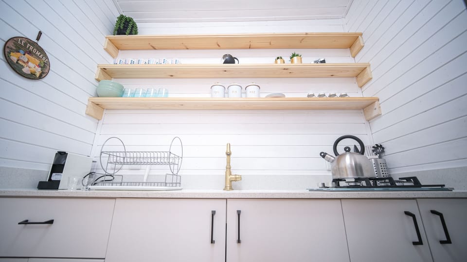Design Chalet, 1 Bedroom | Private kitchen | Fridge, microwave, stovetop, espresso maker