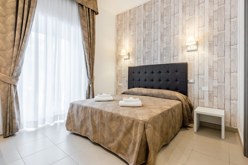 1 bedroom, minibar, in-room safe, desk