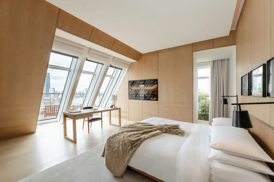 Bund View Terrace Suite | 1 bedroom, Egyptian cotton sheets, premium bedding, down comforters