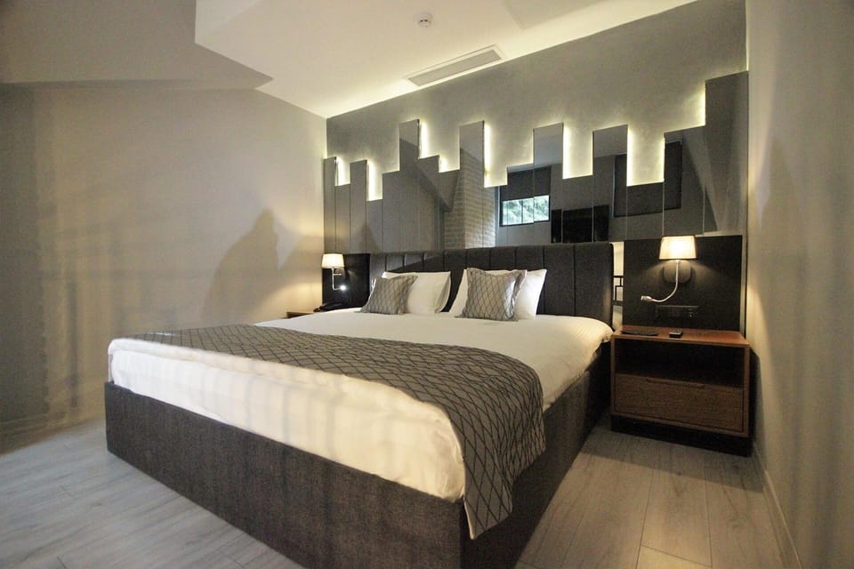 Deluxe Villa, 1 Queen Bed, Private Pool | Minibar, in-room safe, soundproofing, iron/ironing board