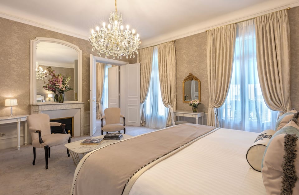 Prestige Suite - Rue de la Paix View | Premium bedding, down comforters, pillowtop beds, minibar