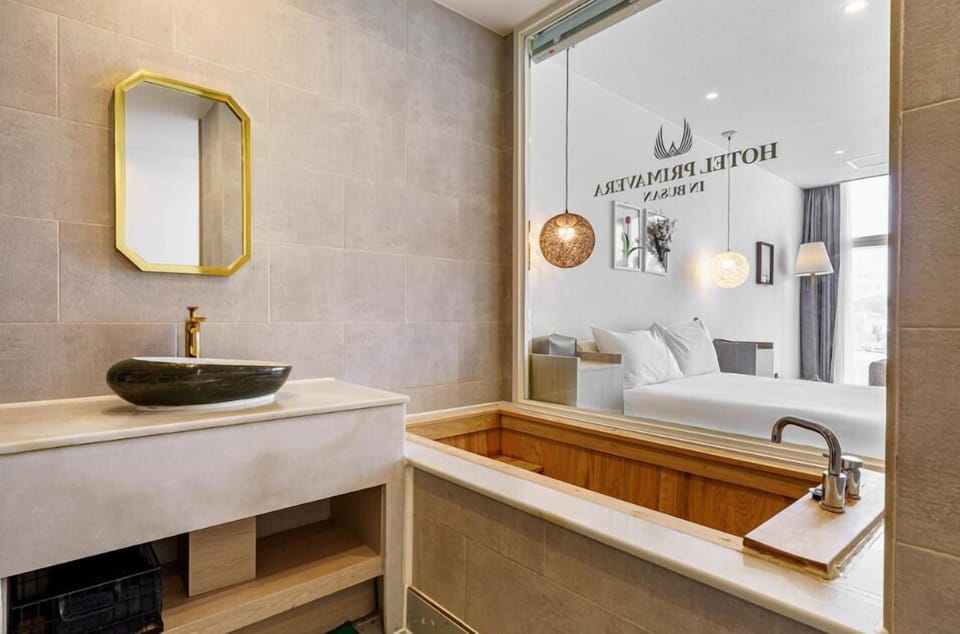 Signature Double Room, 1 Double Bed, Sea View | Bathroom | Hair dryer, bathrobes, slippers, bidet