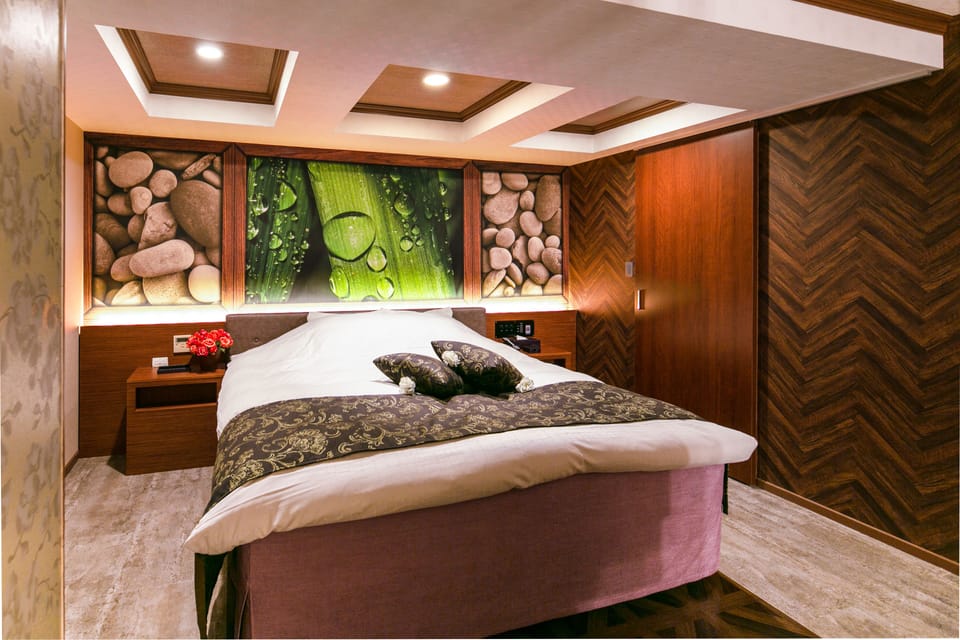 Basic Double Room, City View | Individually decorated, blackout drapes, soundproofing, free WiFi